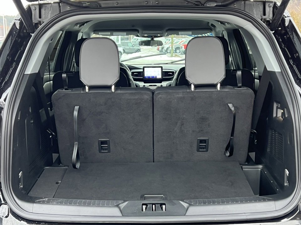 Certified 2023 Ford Explorer XLT w/ Equipment Group 202A image 40