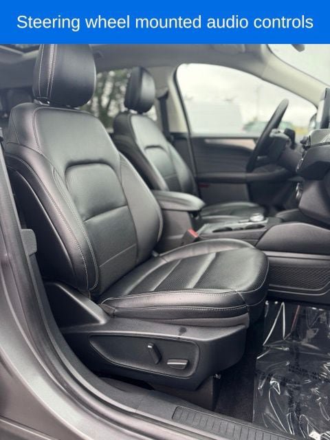 Certified 2022 Ford Escape Titanium w/ Class II Trailer Tow Package AWD/4WD image 29