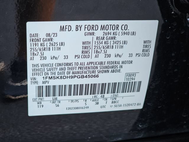 Certified 2023 Ford Explorer XLT w/ Equipment Group 202A AWD/4WD image 38