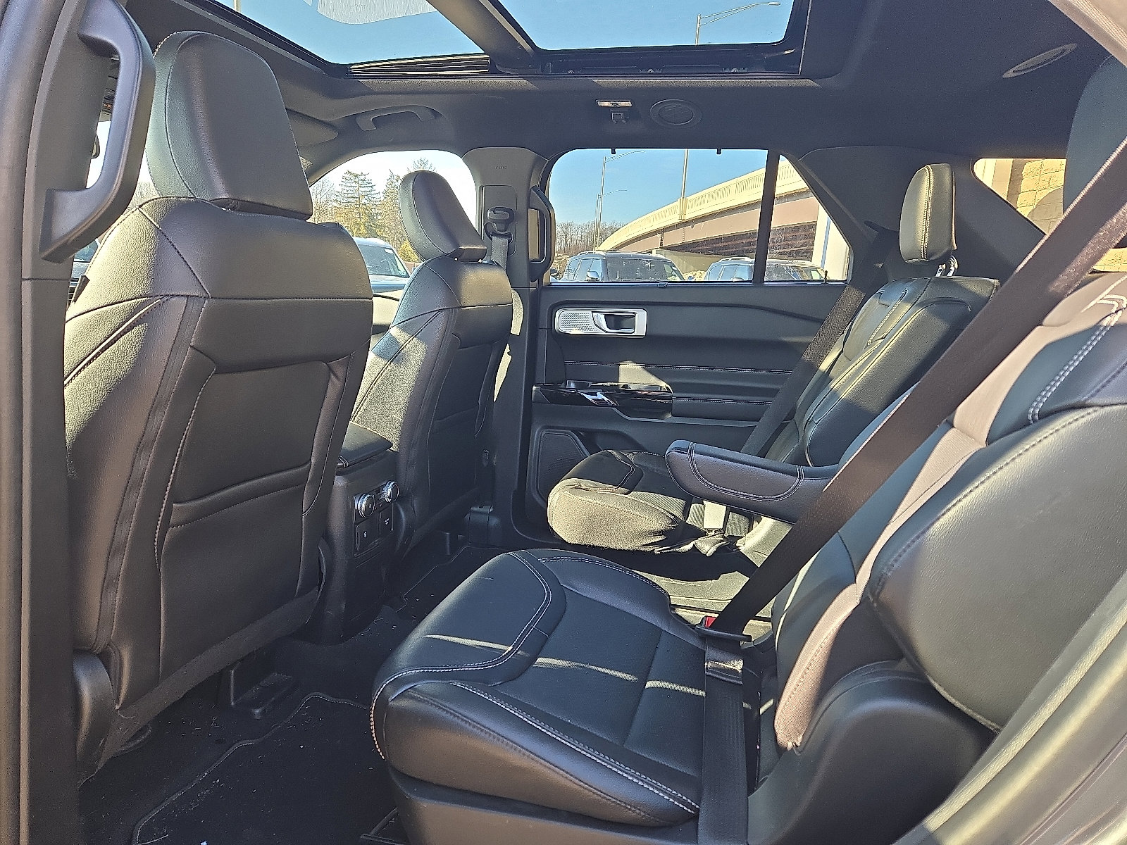 Certified 2022 Ford Explorer ST w/ Equipment Group 401A image 10