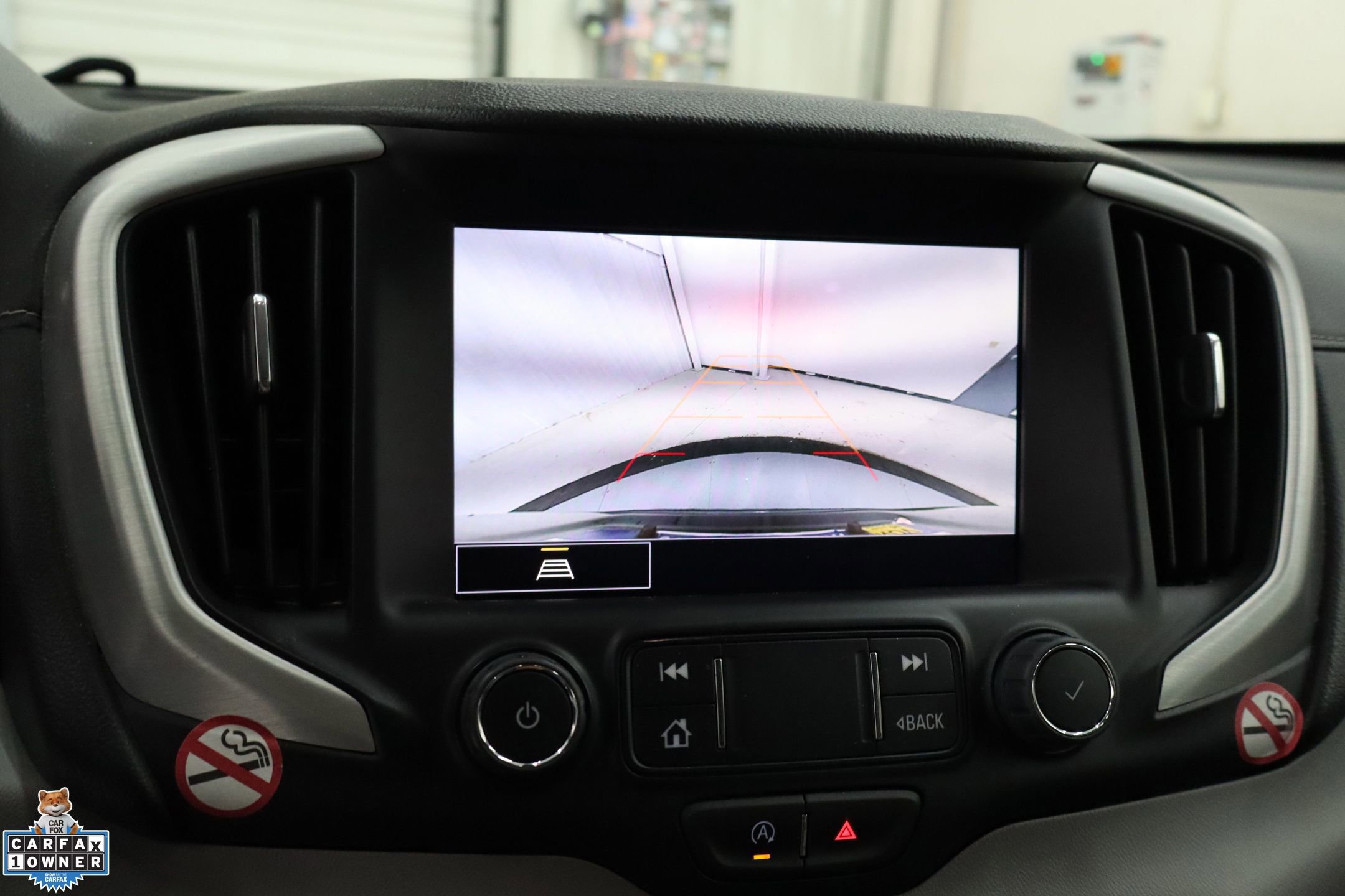 Used 2024 GMC Terrain SLT image 30