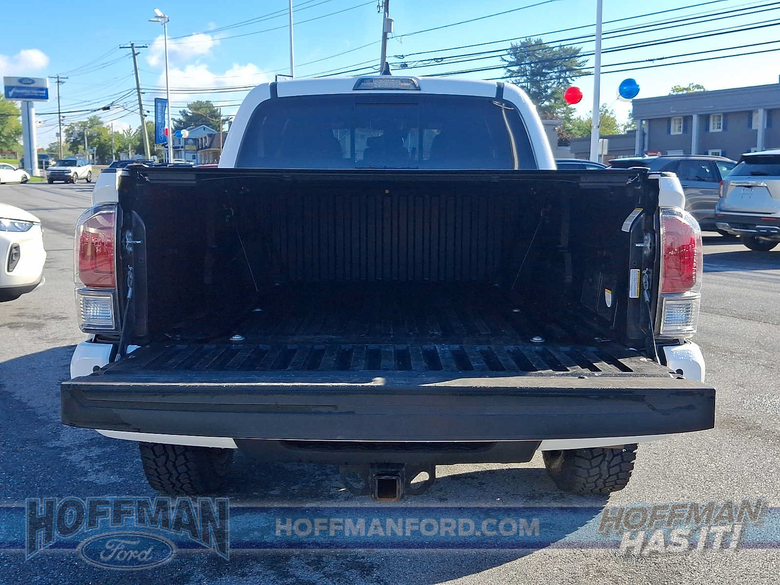 Used 2023 Toyota Tacoma TRD Off-Road w/ Technology Package AWD/4WD image 30