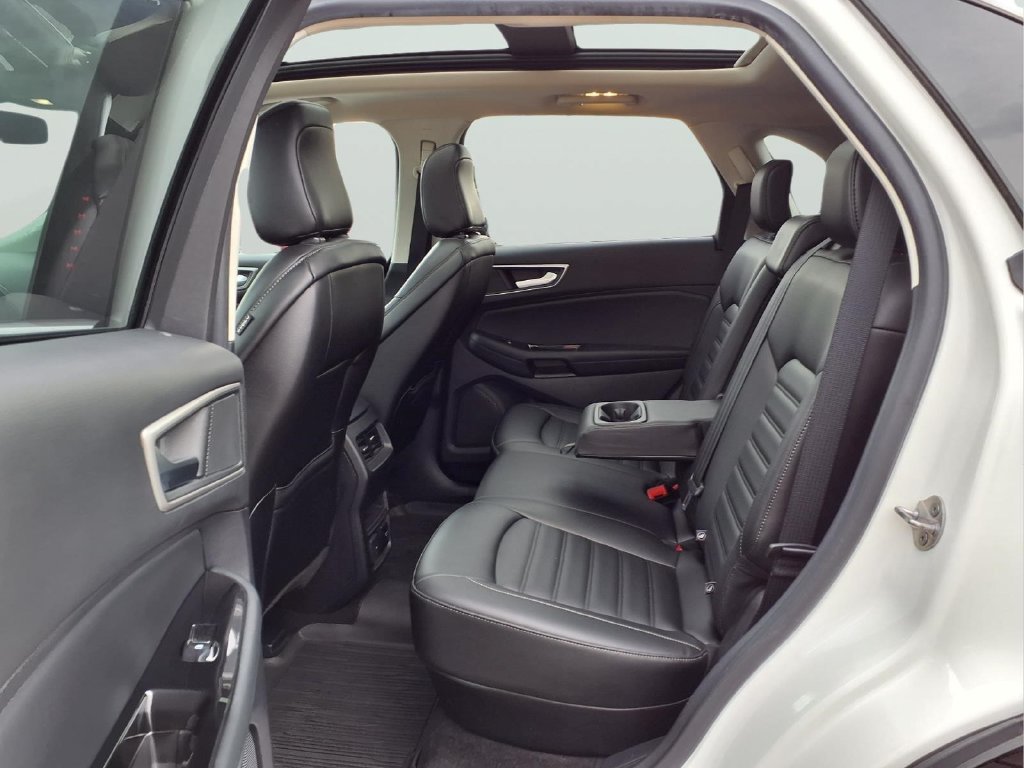 Certified 2020 Ford Edge SEL w/ Convenience Package AWD/4WD image 10