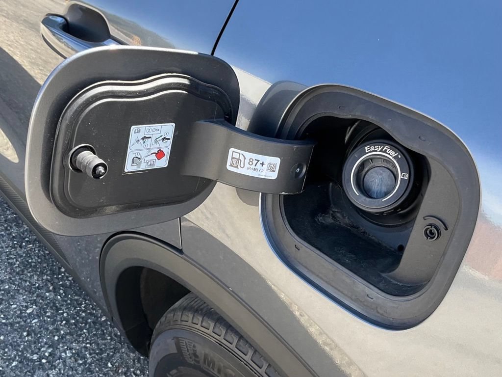 Certified 2024 Ford Escape SE w/ PHEV Premium Package FWD image 13