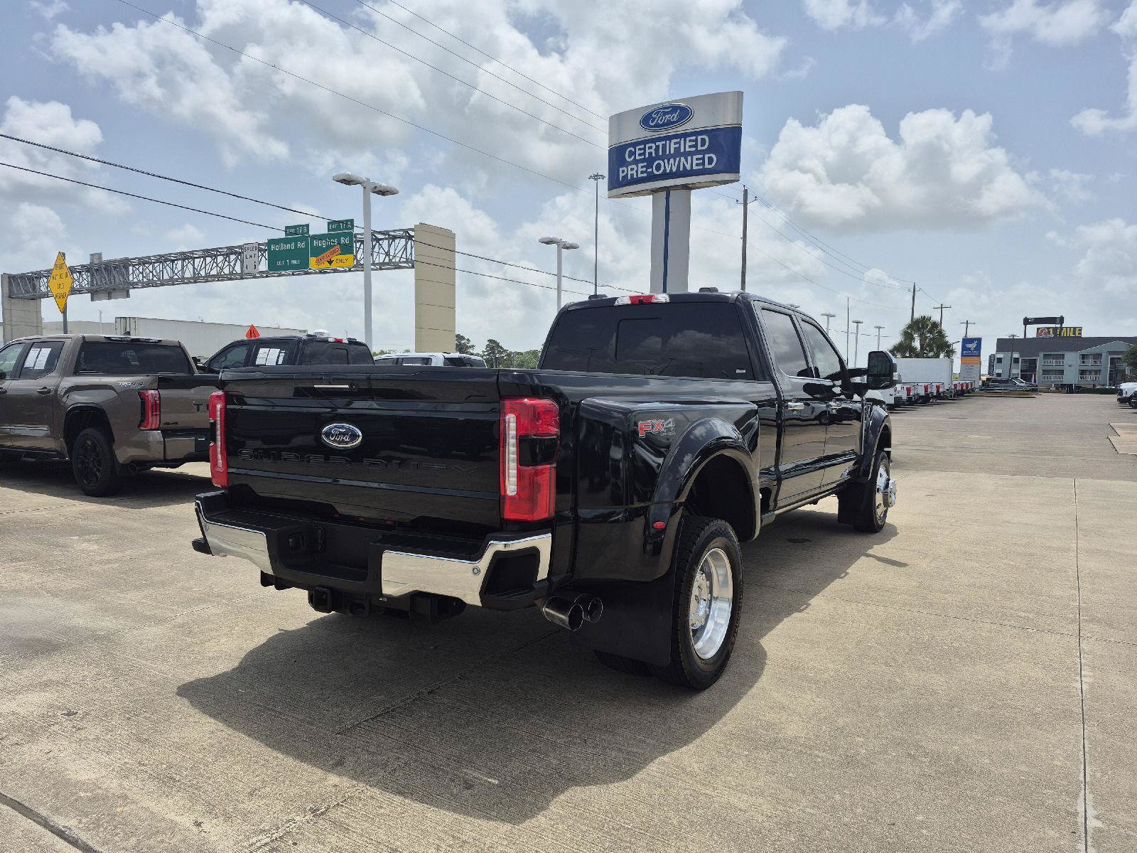 Certified 2024 Ford F450 Lariat w/ Lariat Ultimate Package AWD/4WD image 16
