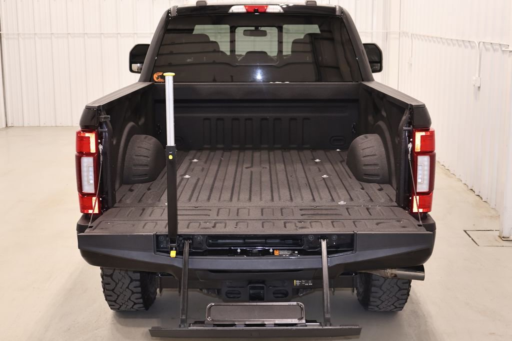 Certified 2022 Ford F350 Lariat w/ Tremor Off-Road Package image 40