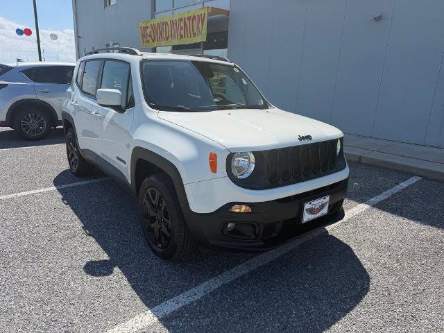 Used 2017 Jeep Renegade Altitude AWD/4WD image 6