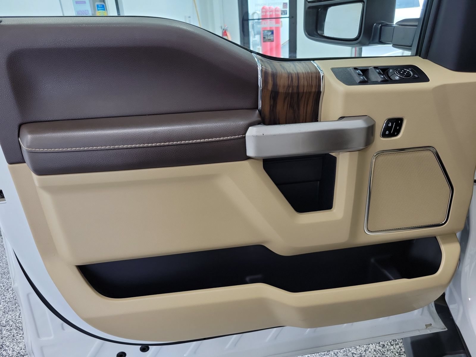 Certified 2020 Ford F150 Lariat w/ Equipment Group 502A Luxury RWD image 6