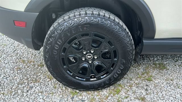 Certified 2025 Ford Bronco Sport Badlands w/ Sasquatch Badlands Package AWD/4WD image 18