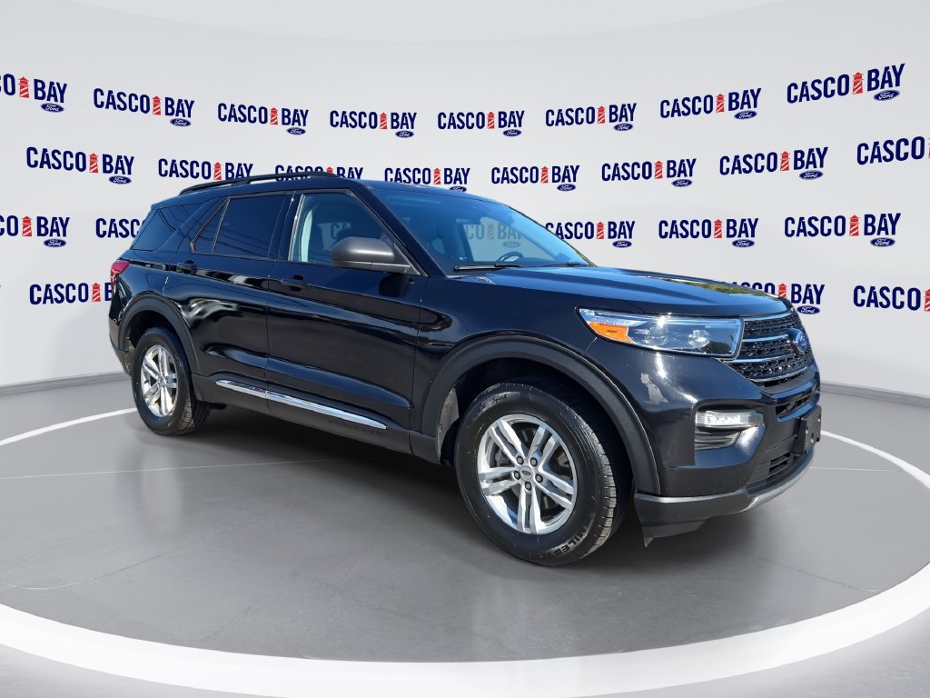 Certified 2021 Ford Explorer XLT w/ Equipment Group 202A AWD/4WD image 1
