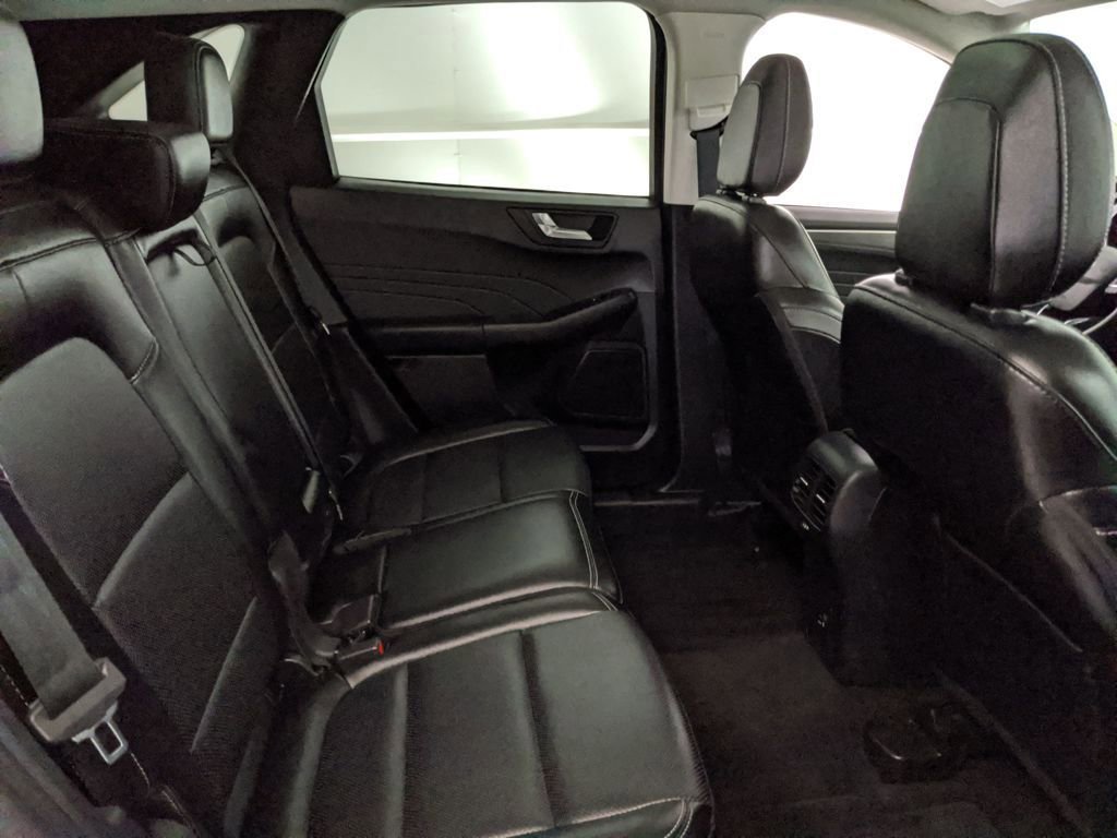 Certified 2022 Ford Escape Titanium w/ Class II Trailer Tow Package image 26