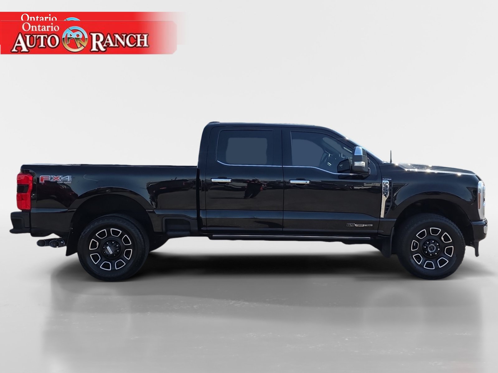 Certified 2024 Ford F350 Platinum w/ FX4 Off-Road Package AWD/4WD image 6