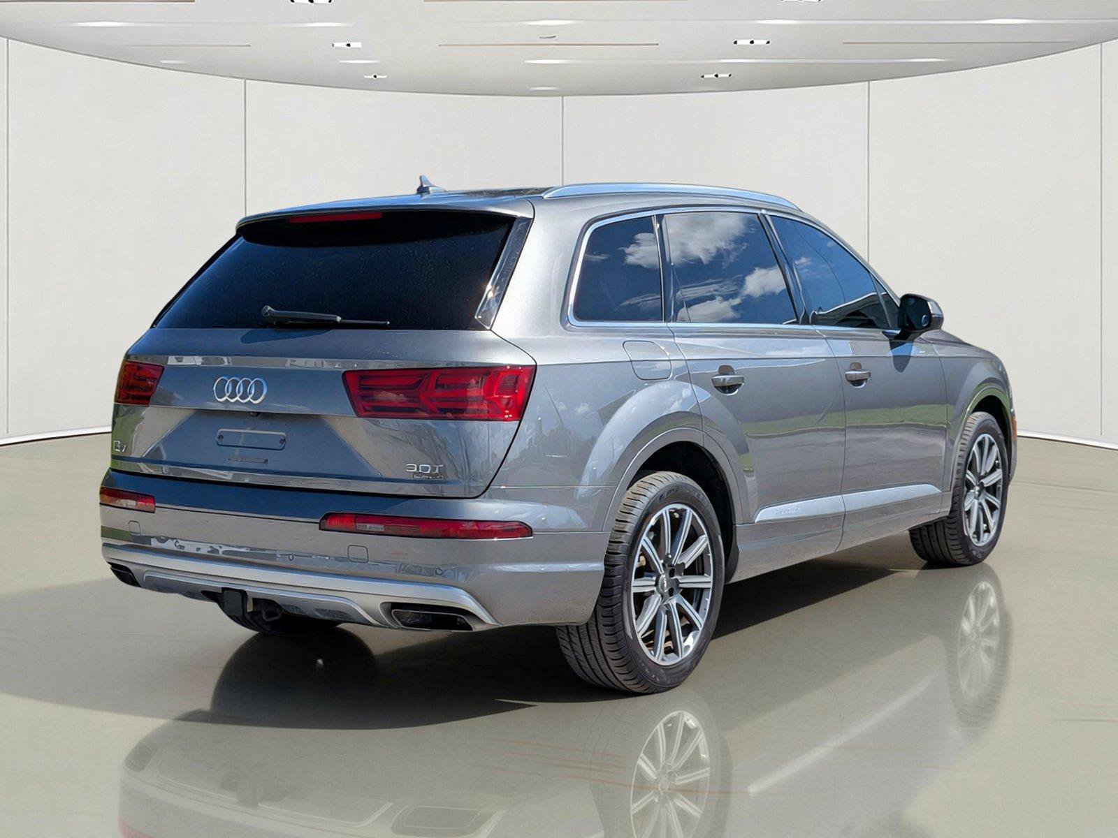 Used 2017 Audi Q7 3.0T Premium AWD/4WD image 6