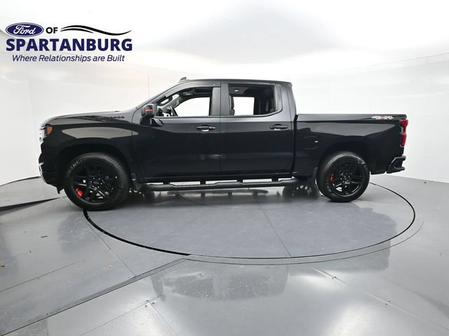 Used 2023 Chevrolet Silverado 1500 RST w/ Redline Edition AWD/4WD image 4