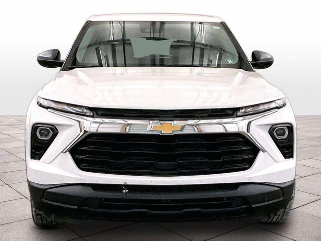 Used 2024 Chevrolet TrailBlazer LS FWD image 3
