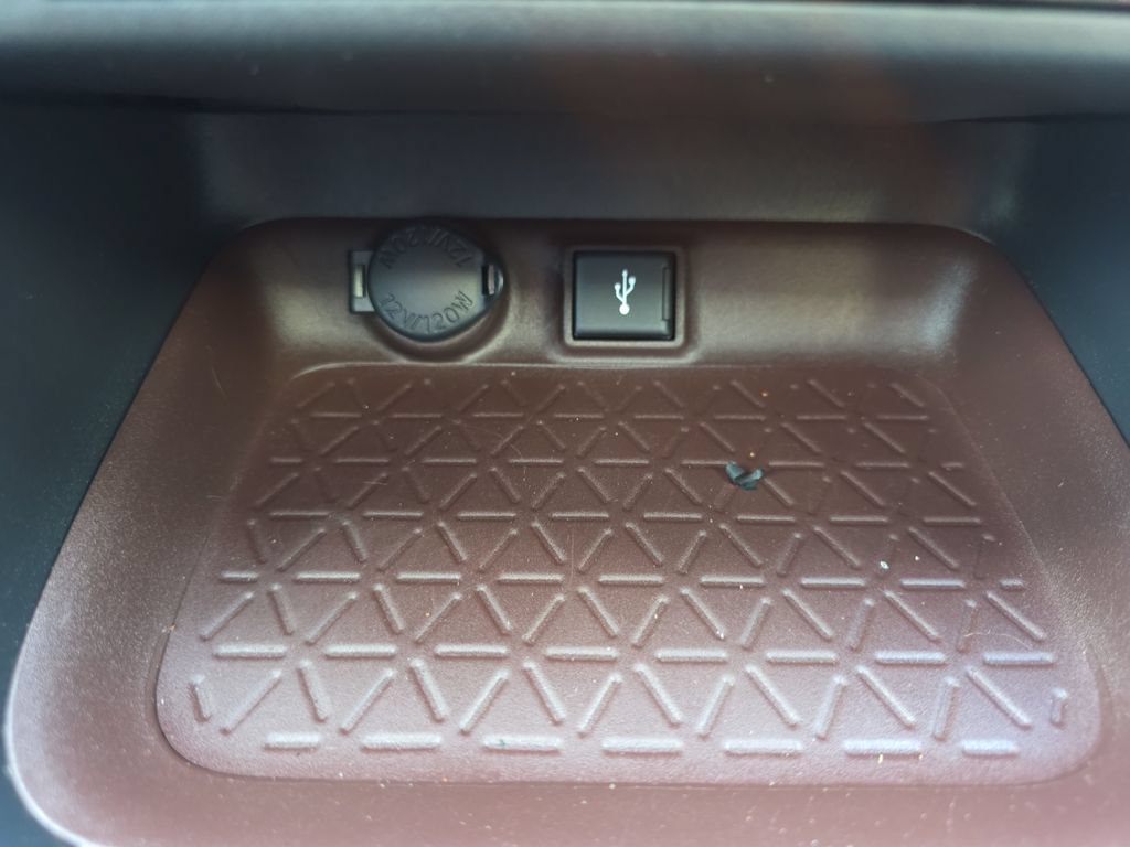 Used 2020 Toyota RAV4 Limited w/ Limited Grade Weather Package AWD/4WD image 33