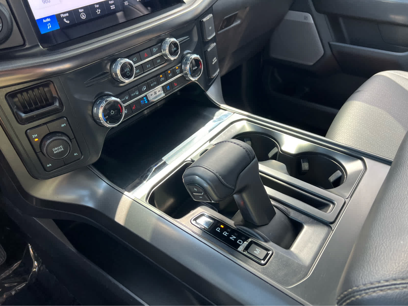 Certified 2025 Ford F150 Lariat AWD/4WD image 38