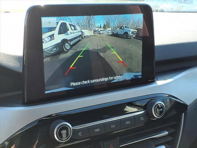 Certified 2022 Ford Escape SE w/ SE Sport Appearance Package image 15