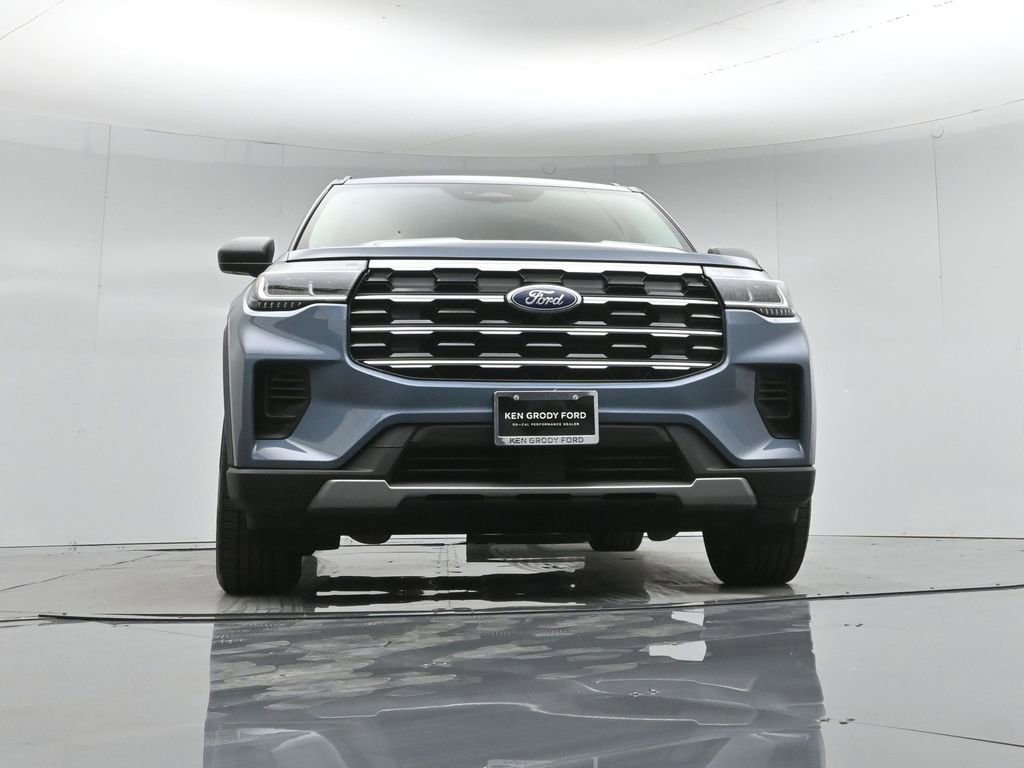 Certified 2025 Ford Explorer Active RWD image 48