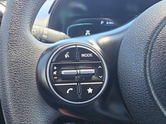 Used 2024 Kia Soul LX FWD image 21