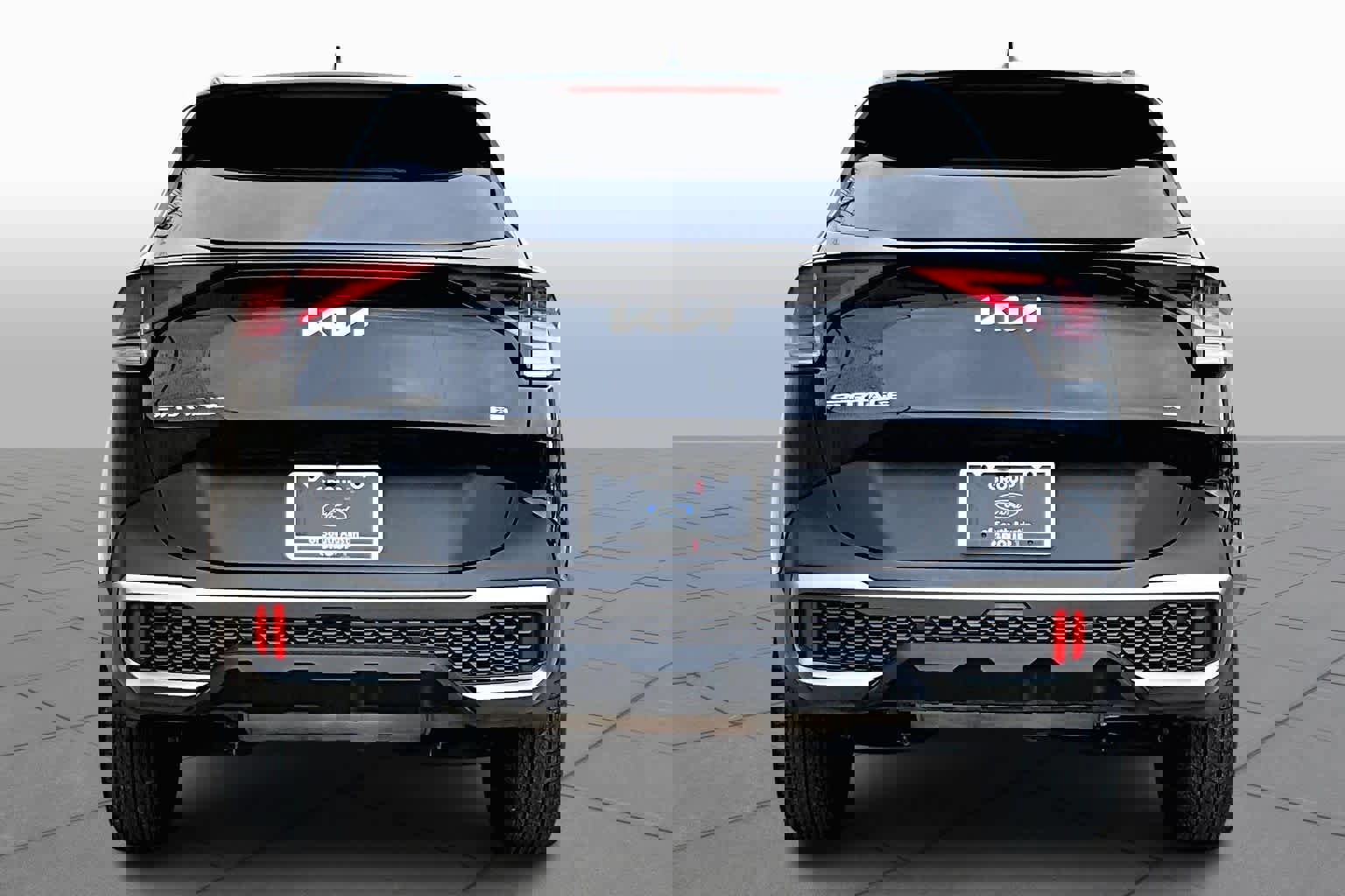 Used 2023 Kia Sportage X-Line w/ X-Line Premium Package image 2