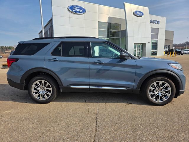 Certified 2025 Ford Explorer Active w/ Active Comfort Package image 28