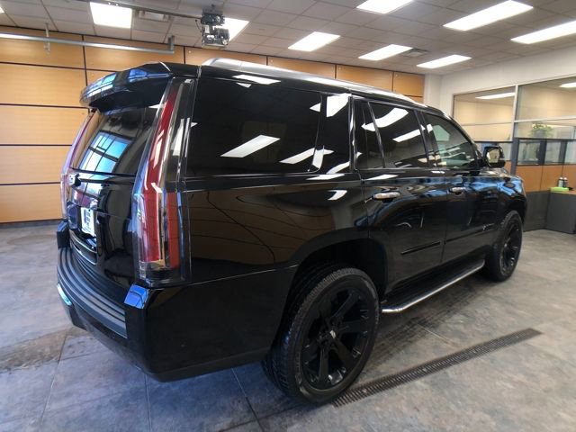 Used 2020 Cadillac Escalade Luxury w/ Escalade Sport Edition image 5