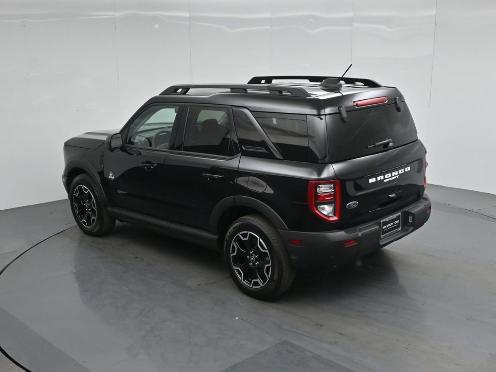 Certified 2025 Ford Bronco Sport Outer Banks w/ Outer Banks Tech Package+ AWD/4WD image 43