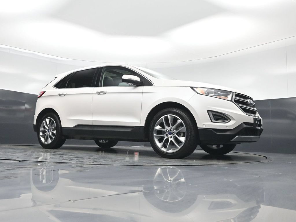 Certified 2018 Ford Edge Titanium w/ Equipment Group 302A AWD/4WD image 3