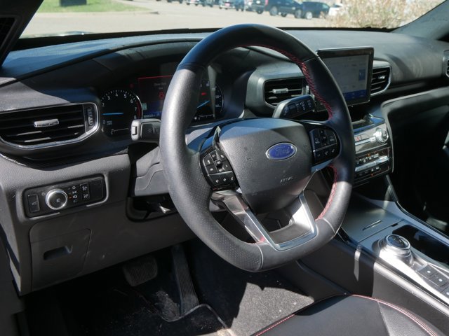Certified 2024 Ford Explorer ST-Line w/ Class IV Trailer Tow Package AWD/4WD image 11