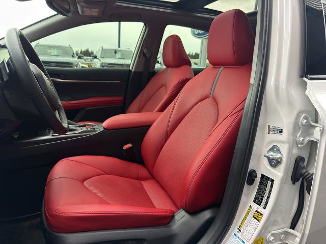 Used 2024 Toyota Camry XSE w/ Navigation Package image 19