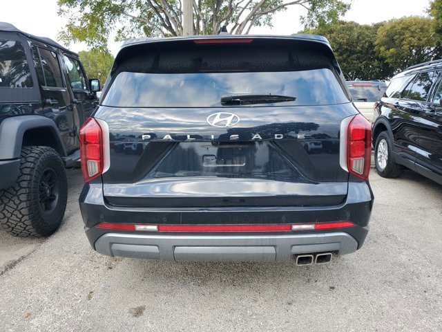 Used 2023 Hyundai Palisade SEL image 2