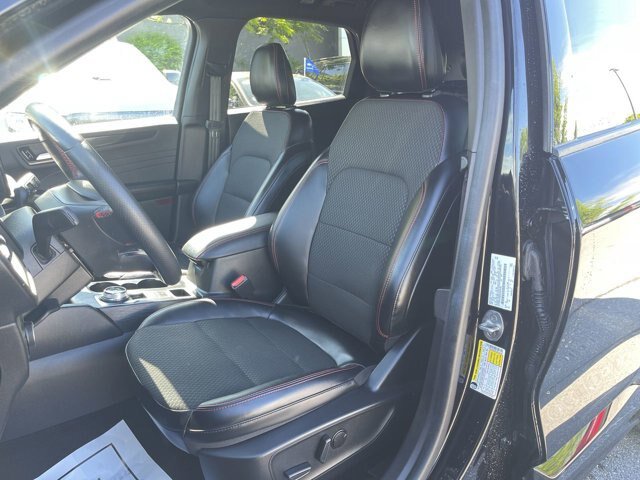 Certified 2023 Ford Escape ST-Line Select w/ Tech Pack #2 AWD/4WD image 6