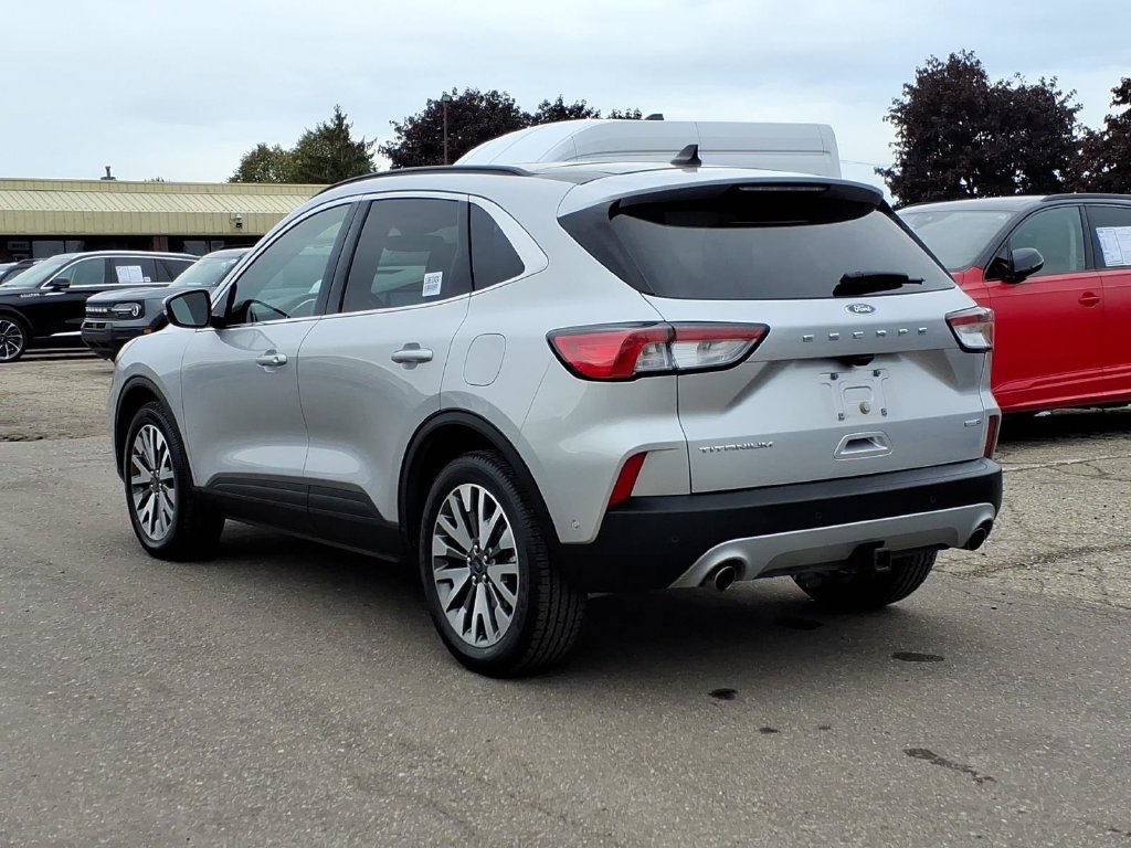Certified 2020 Ford Escape Titanium AWD/4WD image 3