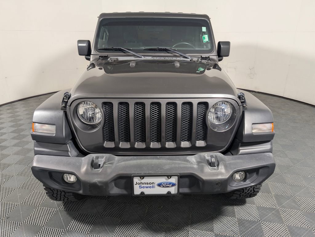 Used 2019 Jeep Wrangler Sport AWD/4WD image 3