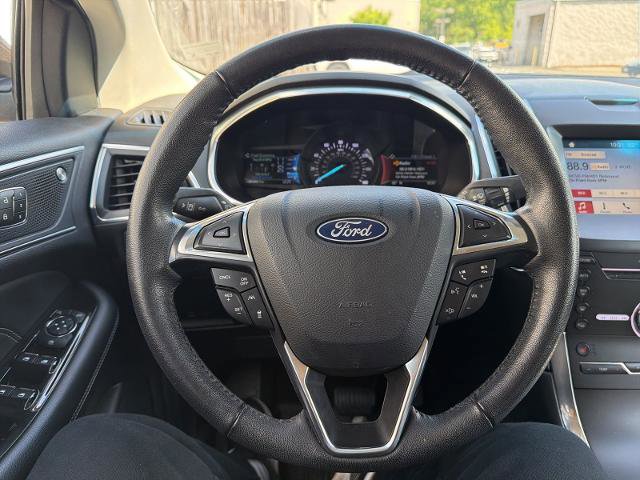 Certified 2019 Ford Edge Titanium FWD image 18