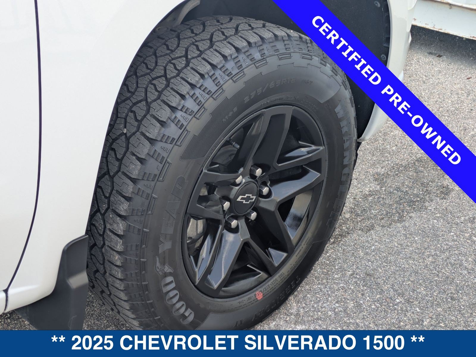 Used 2025 Chevrolet Silverado 1500 RST AWD/4WD image 12
