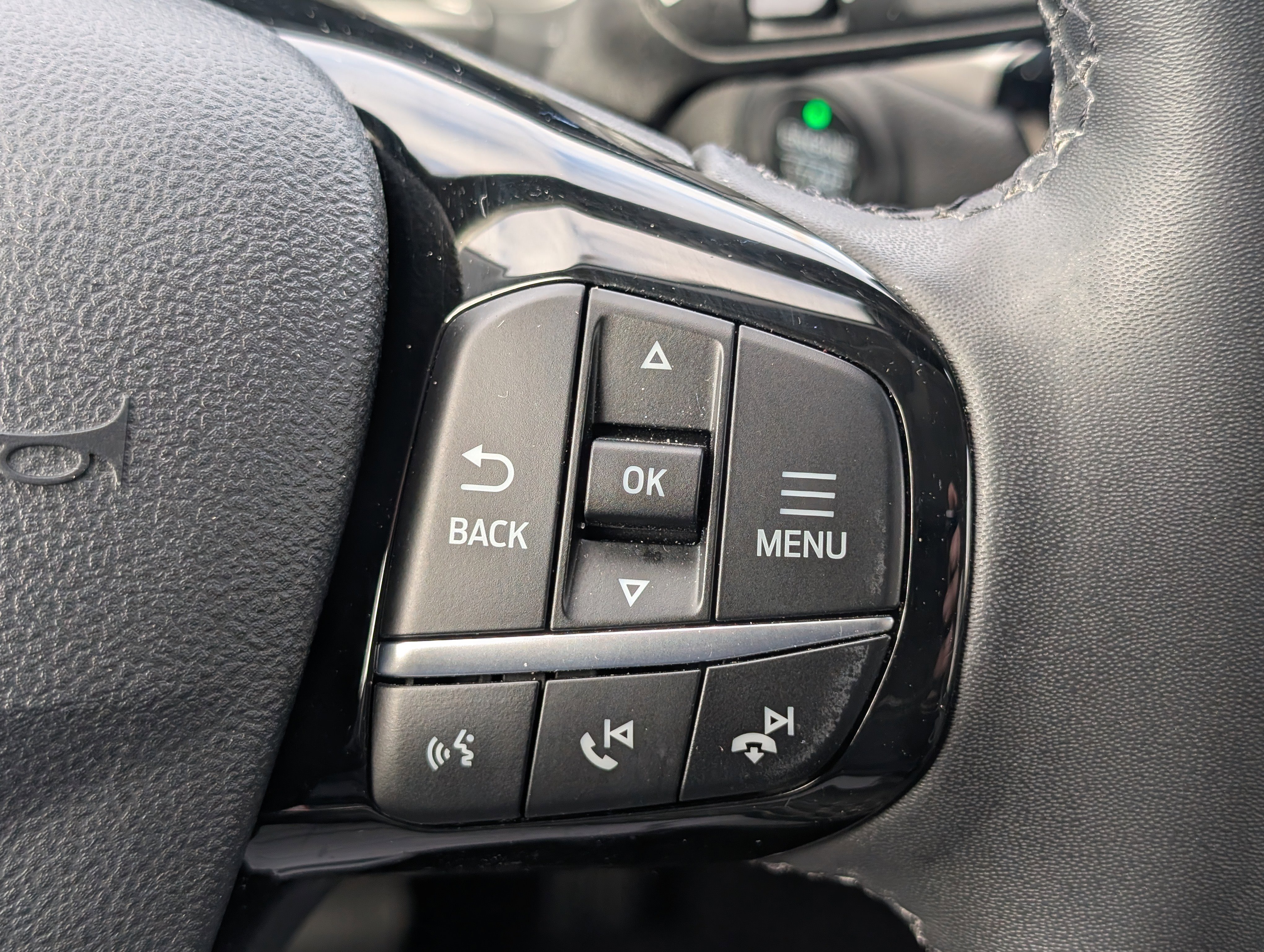 Certified 2022 Ford Escape SE w/ Cold Weather Package AWD/4WD image 22