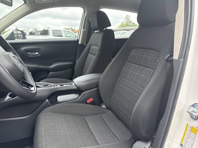 Used 2025 Honda HR-V LX image 11