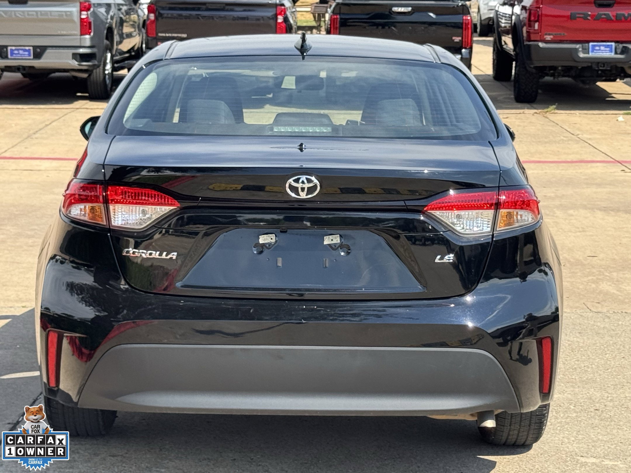 Used 2025 Toyota Corolla LE FWD image 6