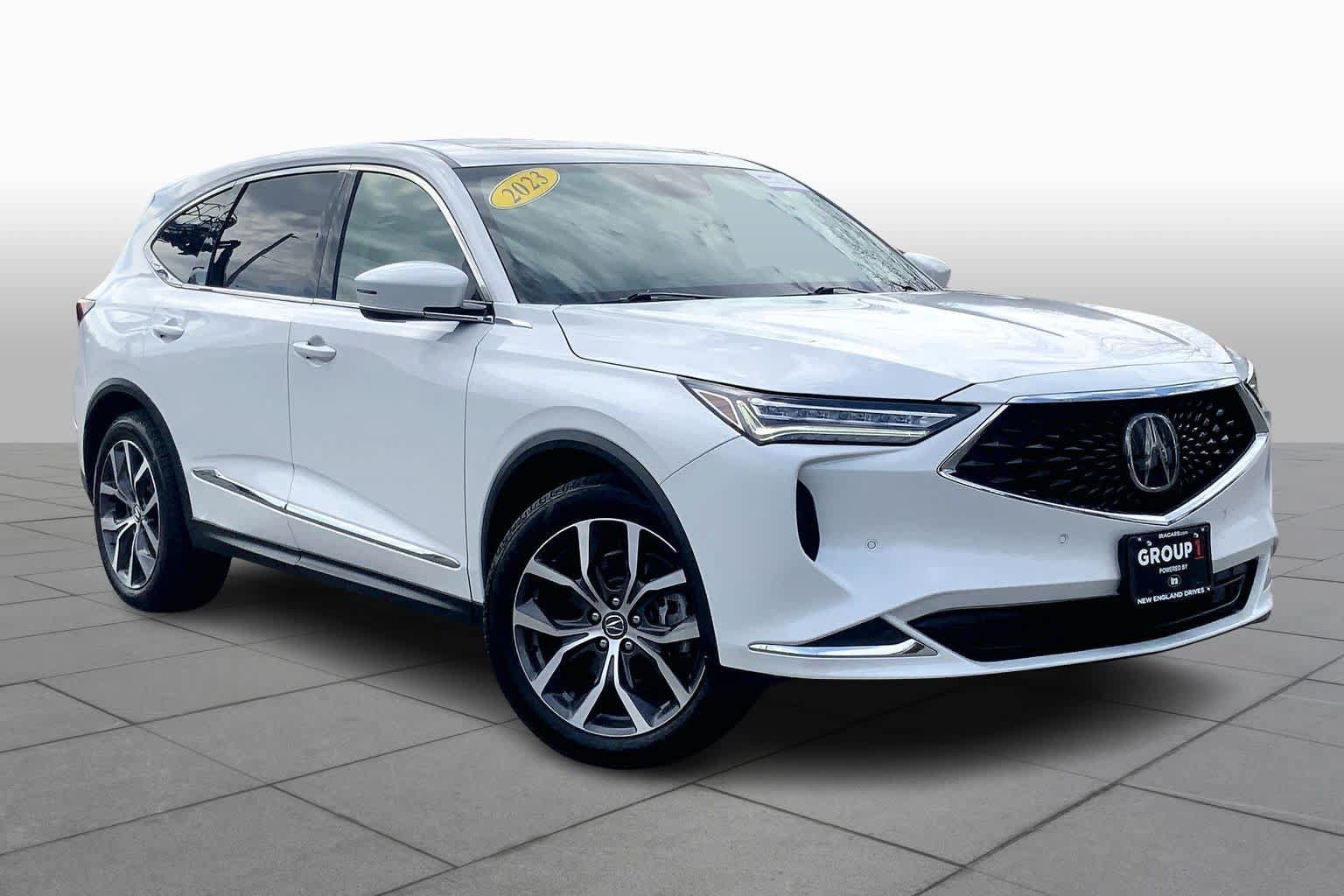Used 2023 Acura MDX SH-AWD w/ Technology Package image 4