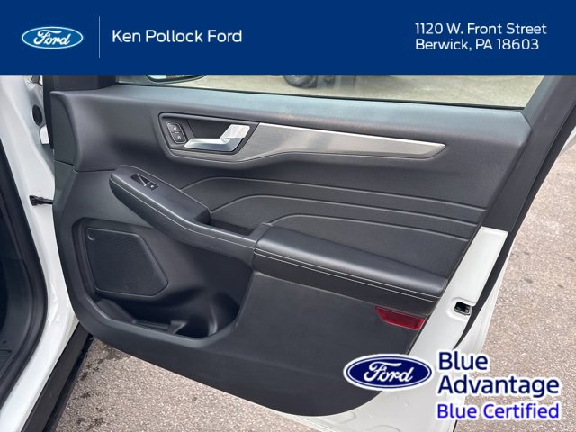 Certified 2022 Ford Escape Titanium w/ Class II Trailer Tow Package image 32