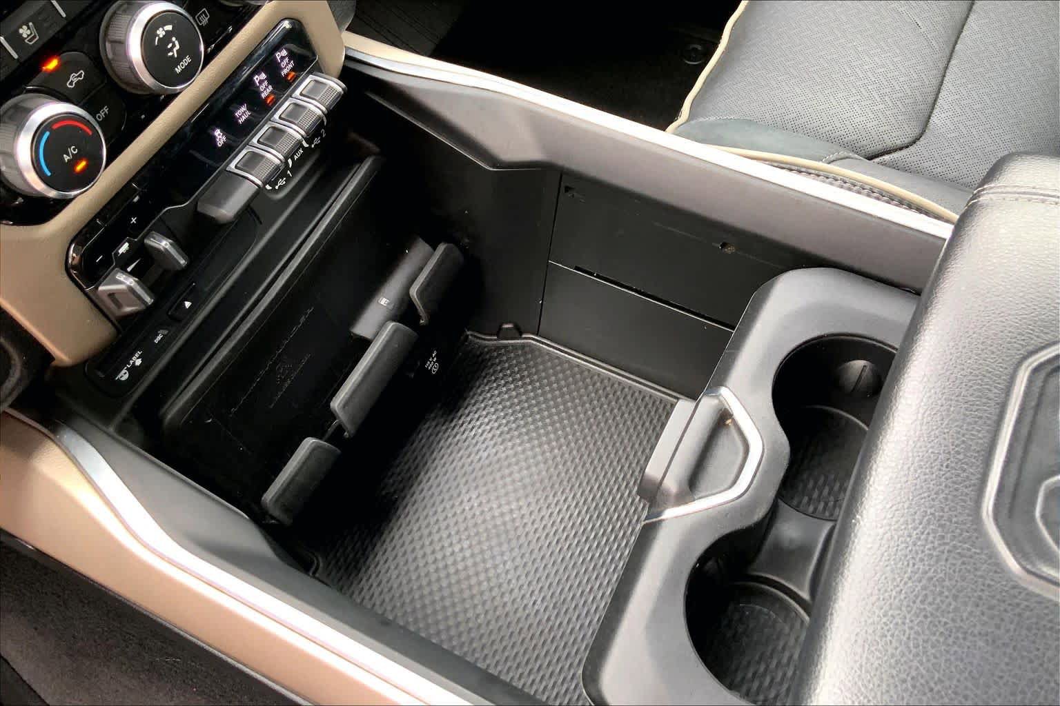 Used 2019 RAM 1500 Laramie AWD/4WD image 17