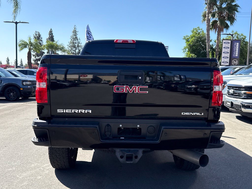 Used 2018 GMC Sierra 2500 Denali w/ Duramax Plus Package AWD/4WD image 11