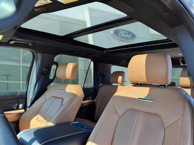 Certified 2024 Ford Expedition Platinum RWD image 12