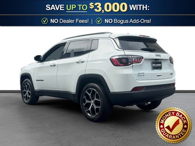 Used 2024 Jeep Compass Latitude AWD/4WD image 4