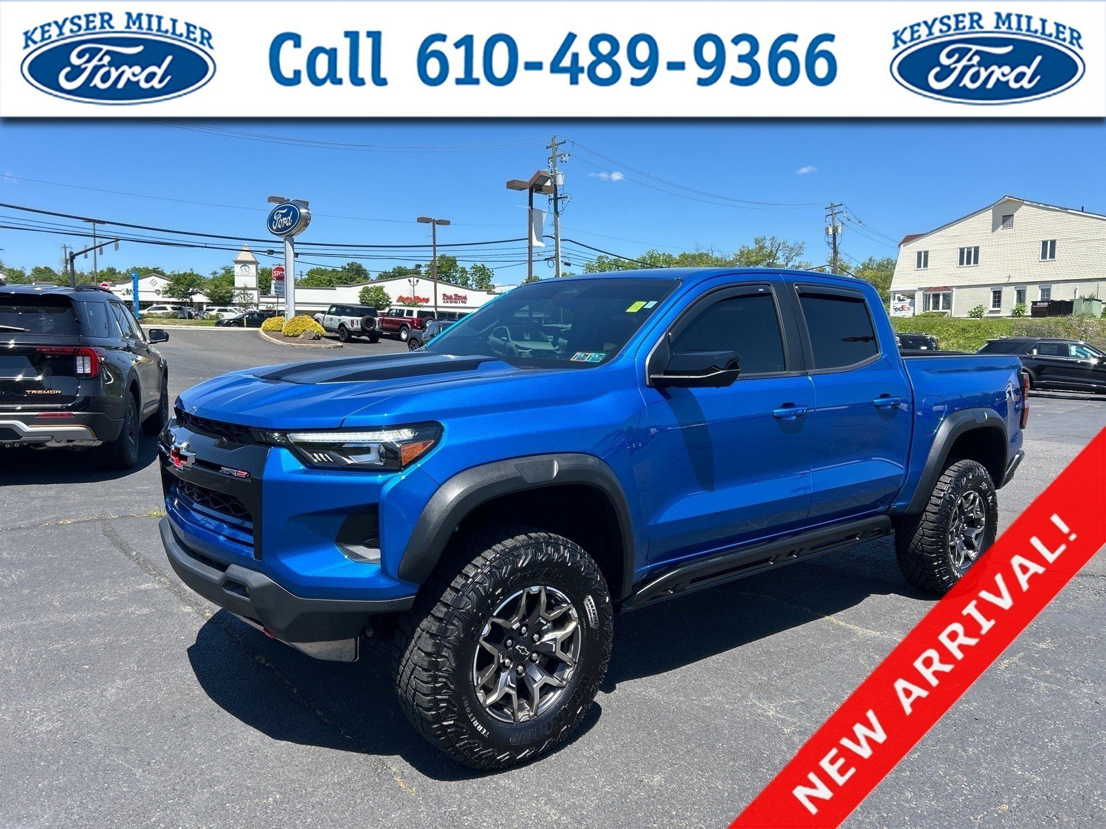 Used 2024 Chevrolet Colorado ZR2 w/ ZR2 Convenience Package III AWD/4WD image 1