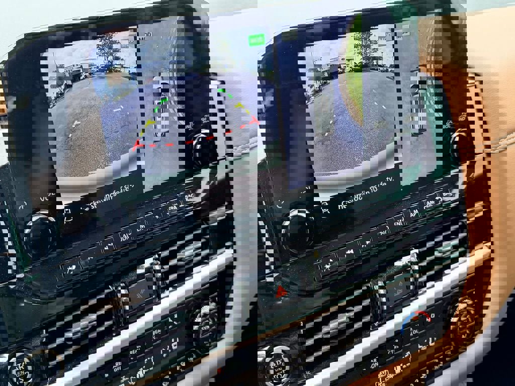 Used 2024 Nissan Pathfinder Platinum w/ Cargo Package image 30