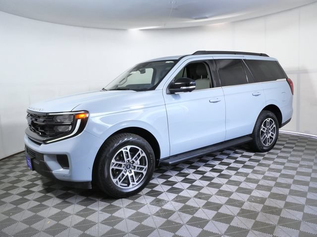 Certified 2025 Ford Expedition Active AWD/4WD image 5