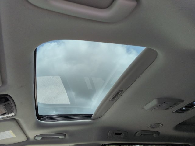 Used 2024 Kia Carnival SX Prestige FWD image 26